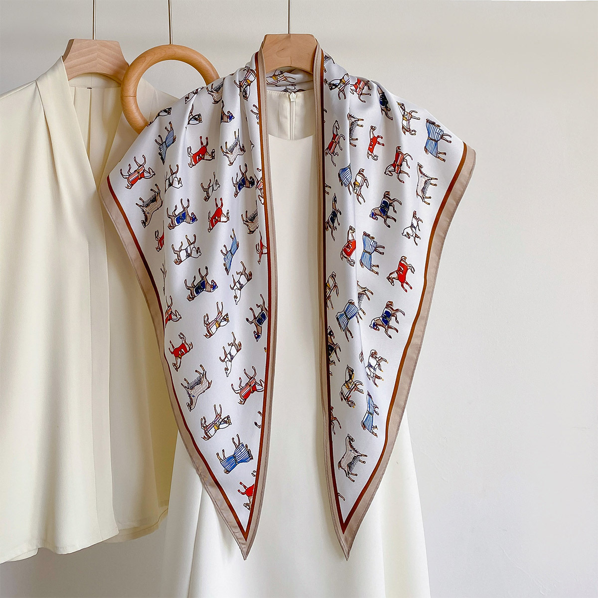 Модный атласный треугольный пл – обзор и цена Bandana Multi Way